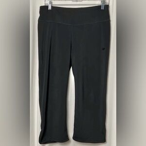 New Balance Lightning Dry Black Capri Leggings Size Medium